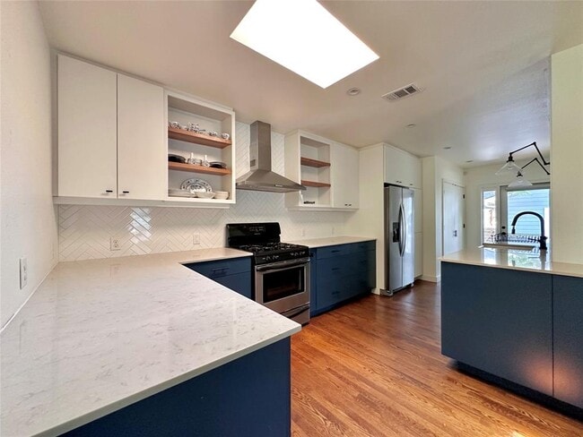 Building Photo - 4700 Sinclair Ave