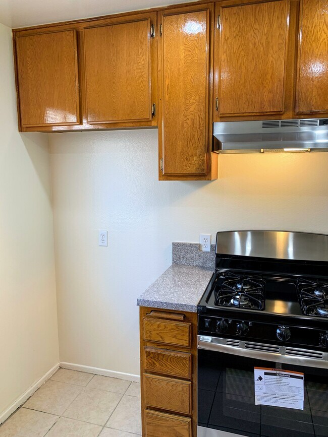 Building Photo - 1101 E South St