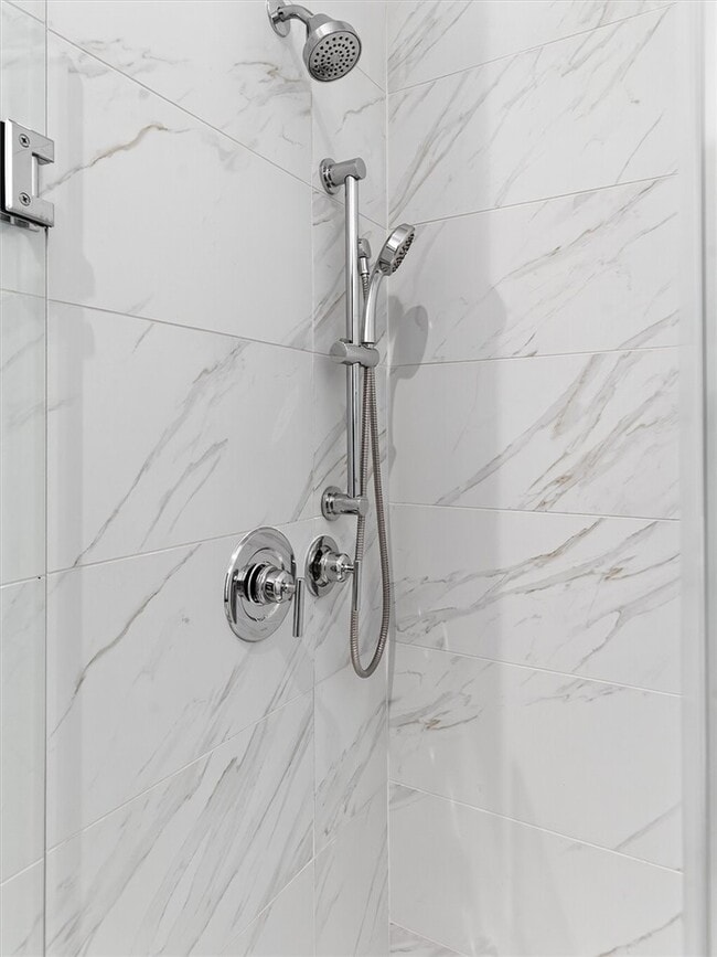 Building Photo - 102 Court St