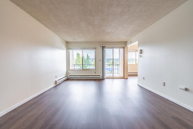 Interior Photo - Seattle Bricks Apartments