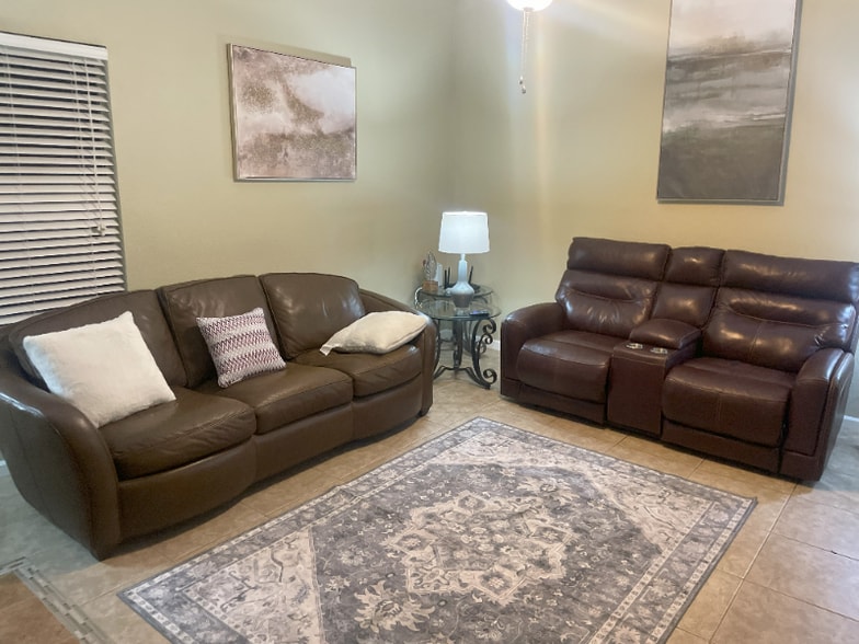 Building Photo - 3210 E Calle De La Punta