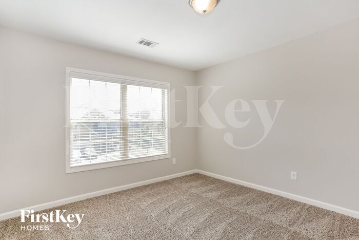 Building Photo - 6252 Stonelake Dr SW