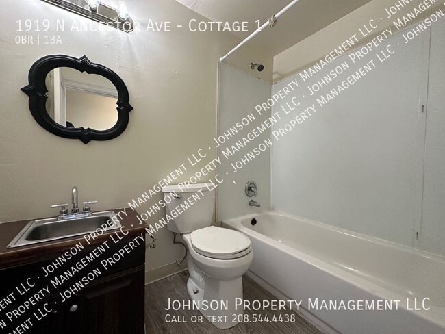 Building Photo - 1919 N Ancestor Ave