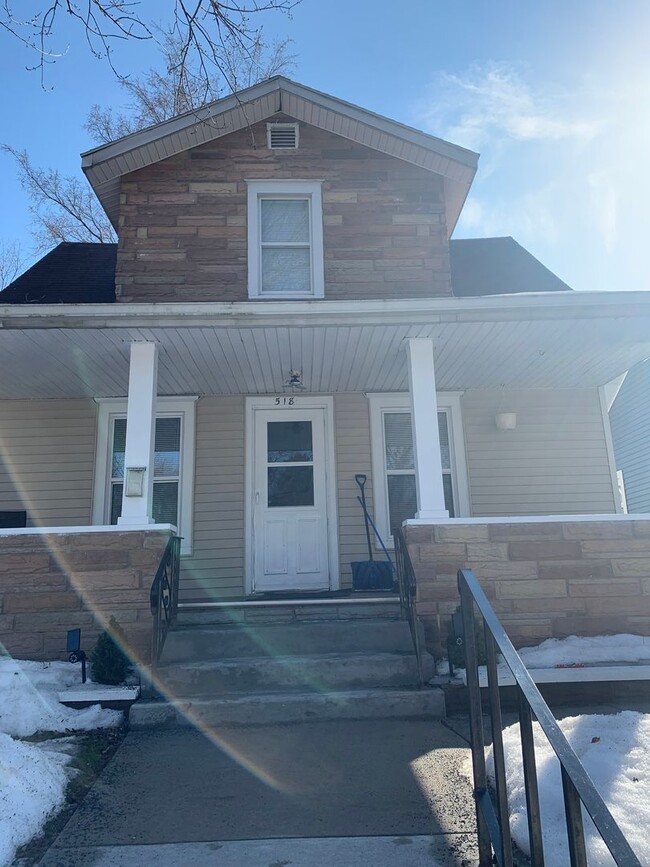 Building Photo - 2 (optional 3) bedroom house  down the str...
