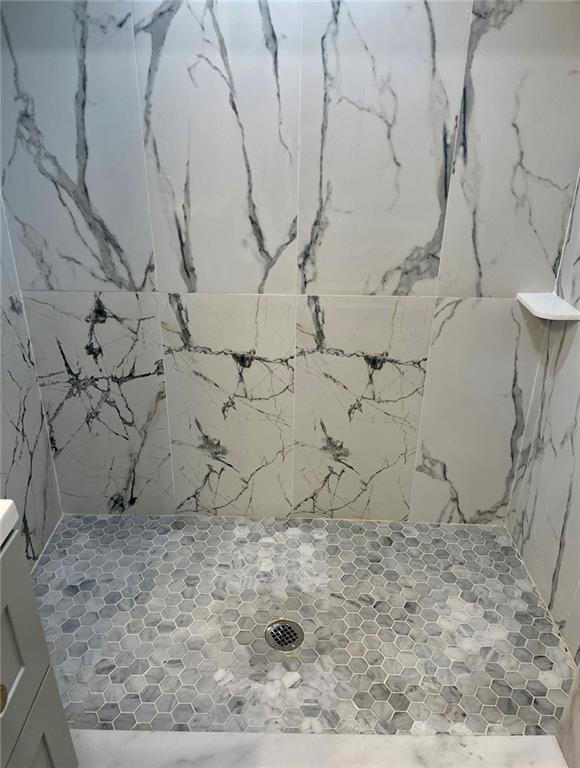 Building Photo - 44 Maple Ave