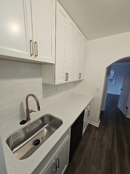 Building Photo - 7724 Normandy Rd