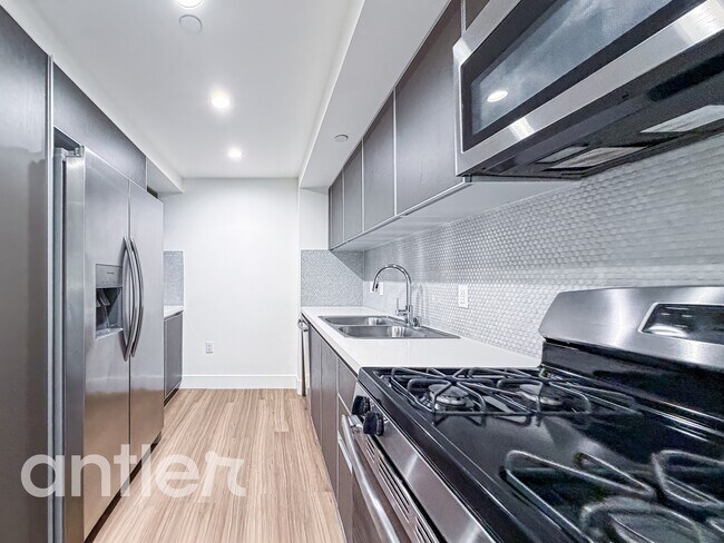 Building Photo - 1538 Purdue Ave