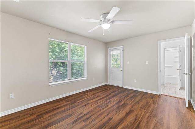 Building Photo - 213 Willow Ridge Rd