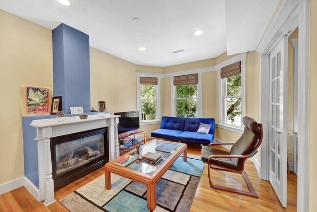 Building Photo - 283 Western Ave