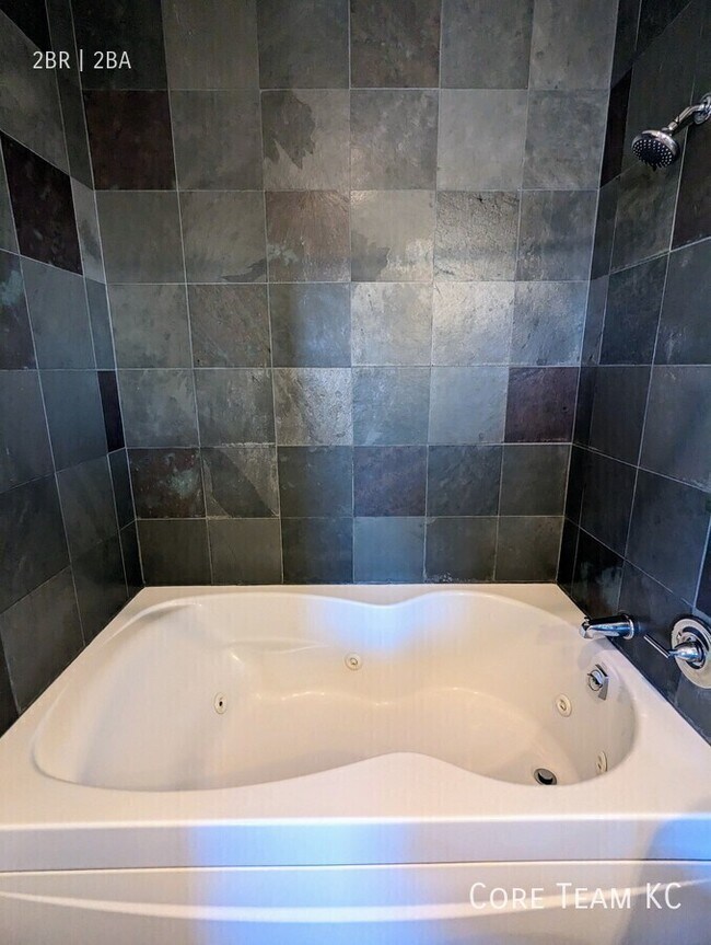 Building Photo - 382 W 22nd St