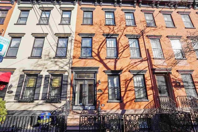 Building Photo - 625 Bloomfield St
