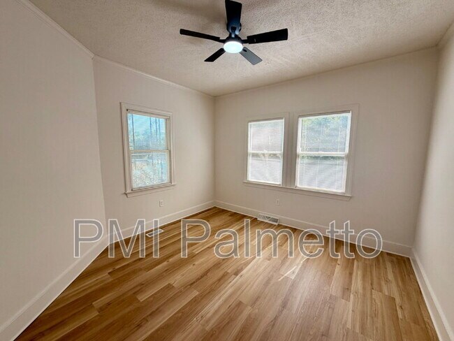 Building Photo - 260 8th St