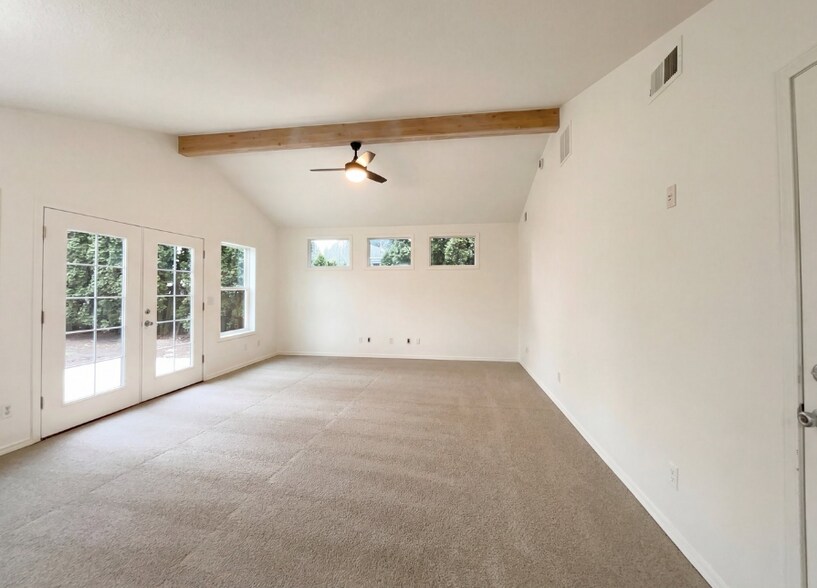 Building Photo - 2730 SE 45th Ct