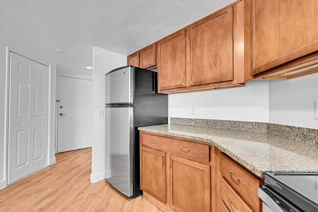Building Photo - $1,750.00 - 1 Bedroom, 1 Bathroom, Condo in Denver with Cozy Balcony!