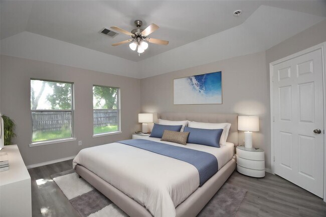 Building Photo - 3935 Carters Lake Dr