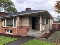 Building Photo - 6436 NE 26th Ave