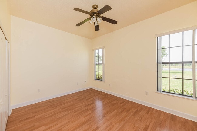 Building Photo - 4068 Gardenwood Cir