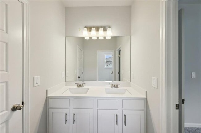 Building Photo - Welcome to Overlook at Marina Bay: Luxury and Comfort Combined