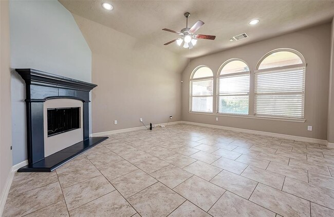 Building Photo - Mooring Pointe Drive, Pearland, TX 77584 -...