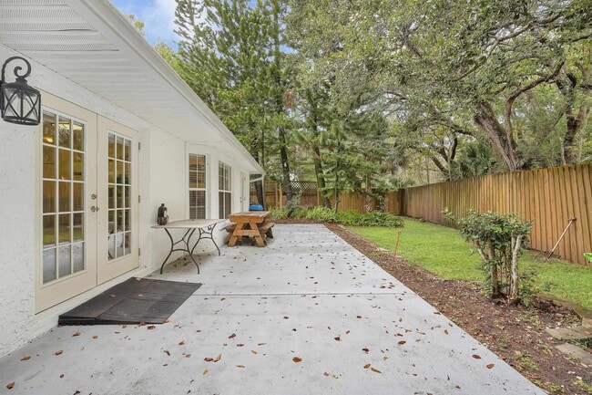 Building Photo - 308 A St