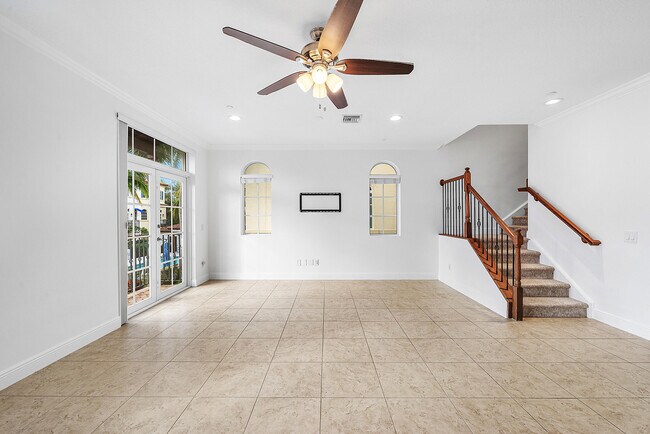 Building Photo - 824 Virginia Gardens Dr