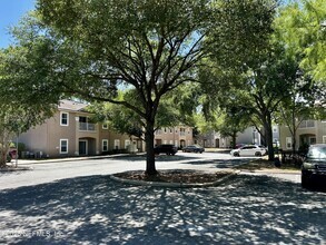 Building Photo - 6788 Manotak Oaks Dr