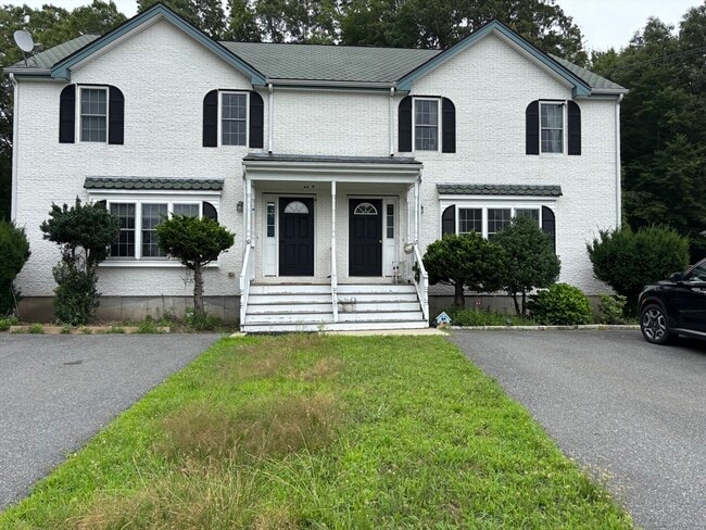 Primary Photo - 10 Canali Dr