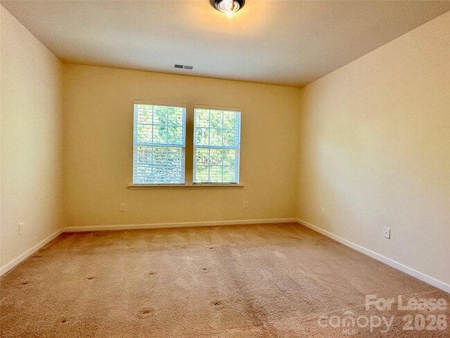 Building Photo - 1218 Clingman Dr