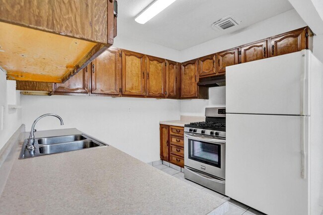 Building Photo - 7741 Northwest 33rd Street