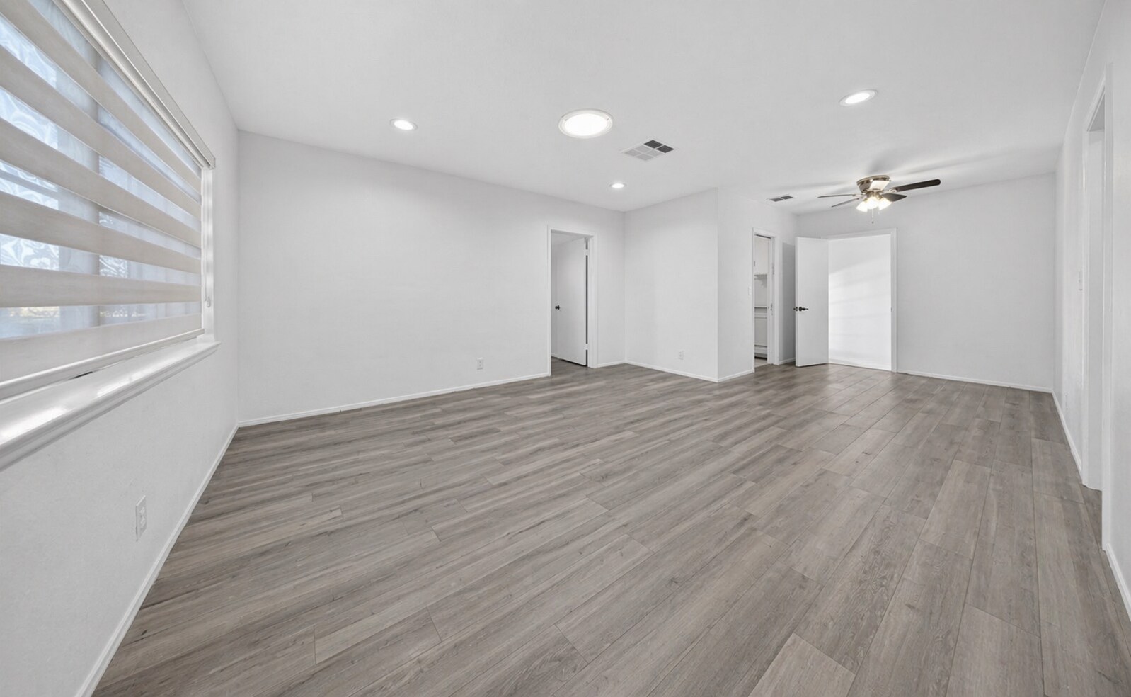 Building Photo - 8100 Bellaire Ave