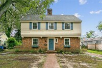 Building Photo - 205 River Rd