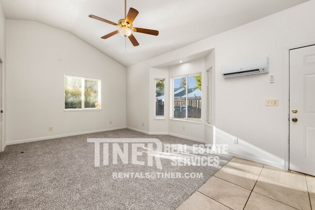 Building Photo - 9304 Orangevale Ave