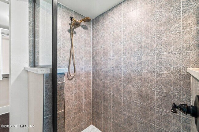 Building Photo - 2843 Oak St