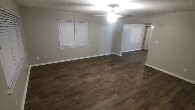 Building Photo - 90 Century Ct