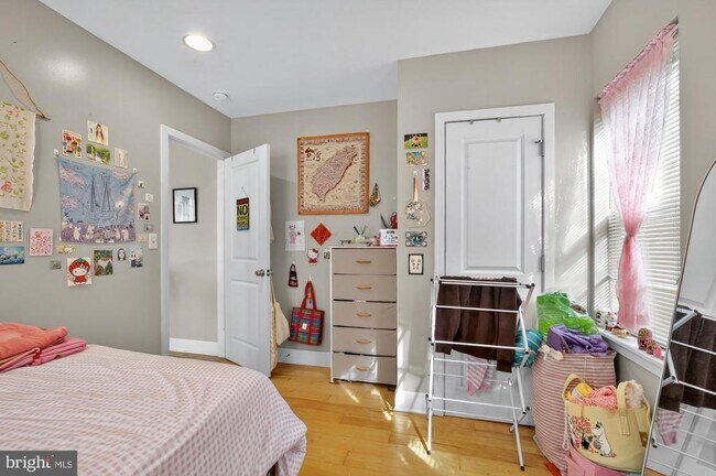 Building Photo - 709 N 3rd St