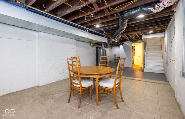 Building Photo - 3605 Hemlock Ave