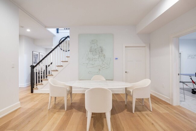 Building Photo - 72 Talmage Farm Ln