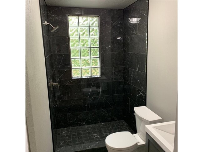 Building Photo - 4362 Green Gables Rd NW