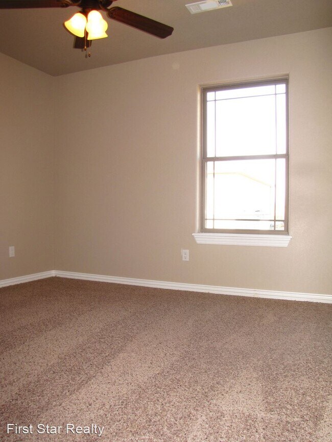Building Photo - 3 br, 2 bath House - 1630 Omaha Drive