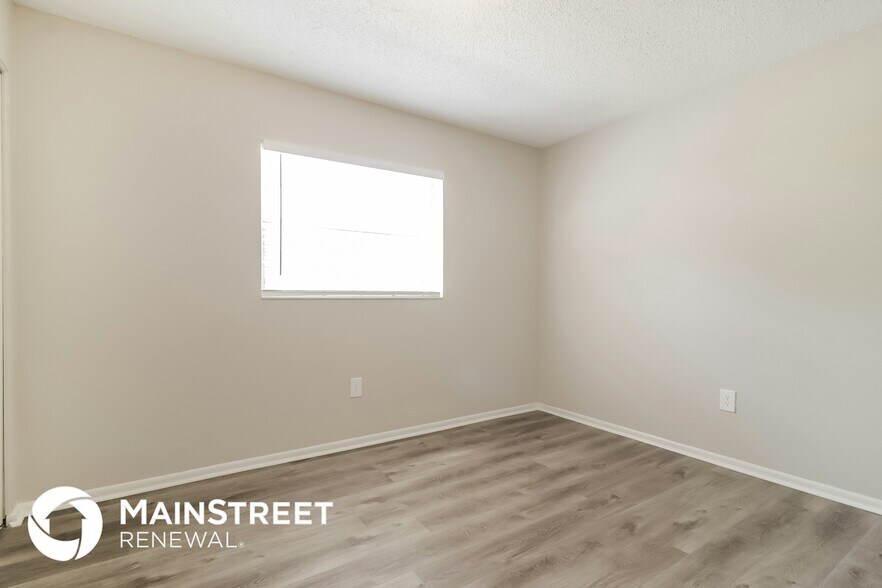 Building Photo - 1035 Country Club Blvd