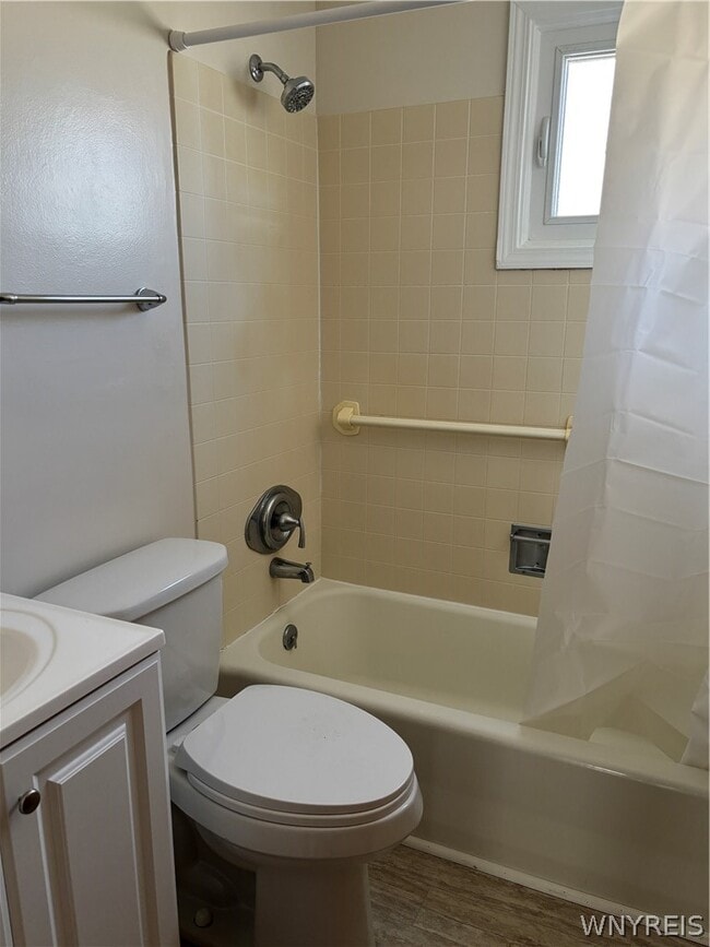 Building Photo - 42 Kerr Ave