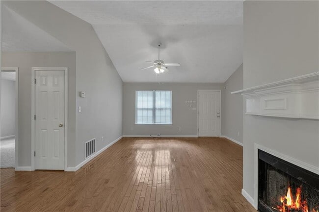 Building Photo - 7955 Trinity Park Dr