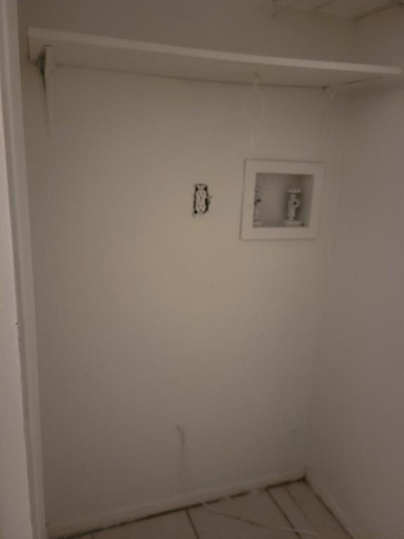 Building Photo - 13023 Maxim Dr