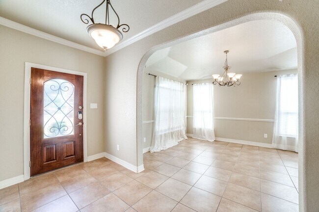 Building Photo - Now Available! Beautiful Stillwater Home with Downstairs Guest Suite