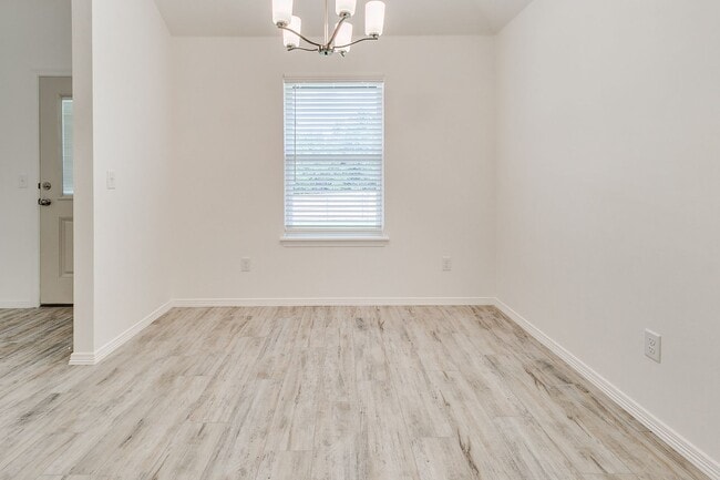 Building Photo - Brand New 4 Bed Home!