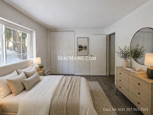 Building Photo - 10 Tall Pines Dr