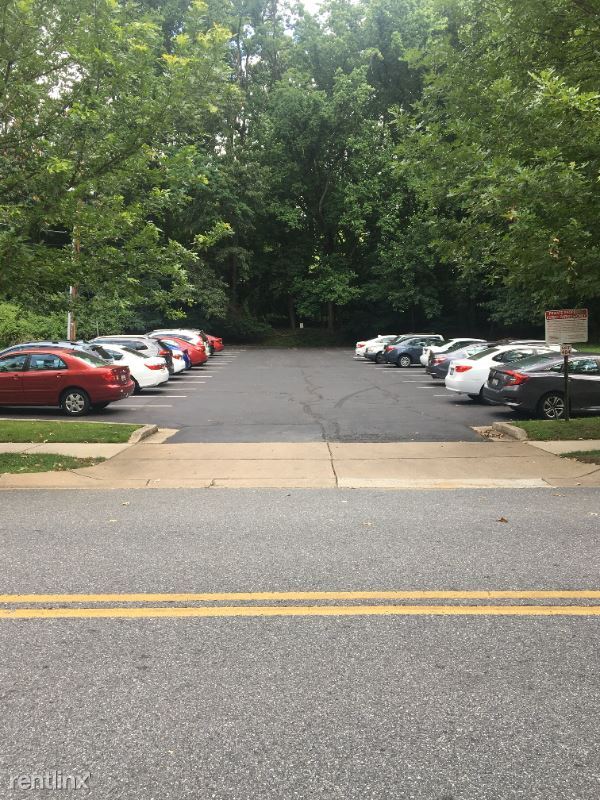 Building Photo - 1 br, 1 bath Condo - 10626 Weymouth St