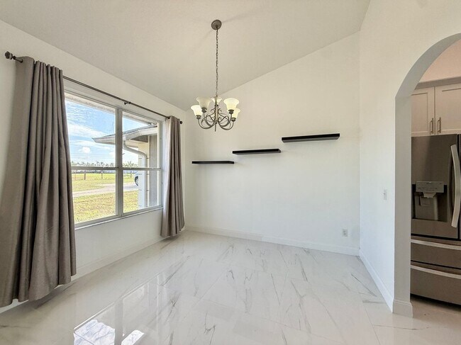 Building Photo - 11400 Lovers Ln