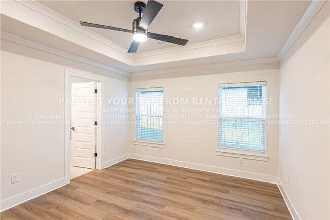 Building Photo - 4189 W Barhem Dr