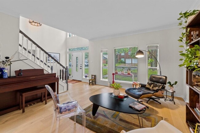 Building Photo - 6300 Needham Ln